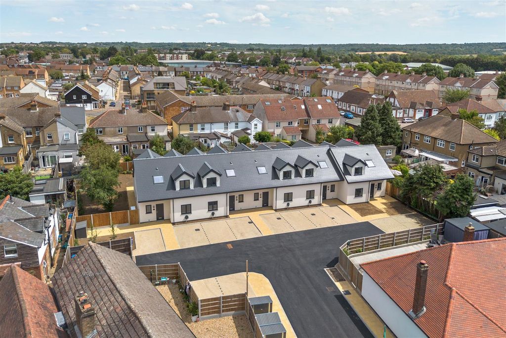 Property photo 1 of 18 Townmead Ext 2.Jpg