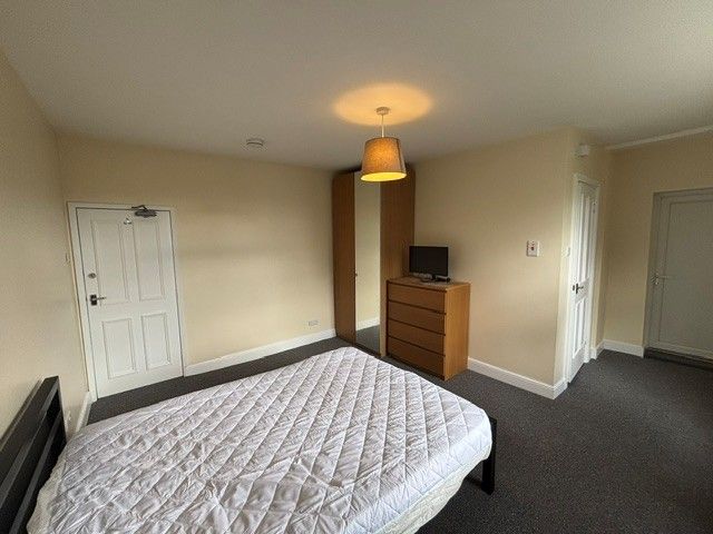 Property photo 3 of 10 Image