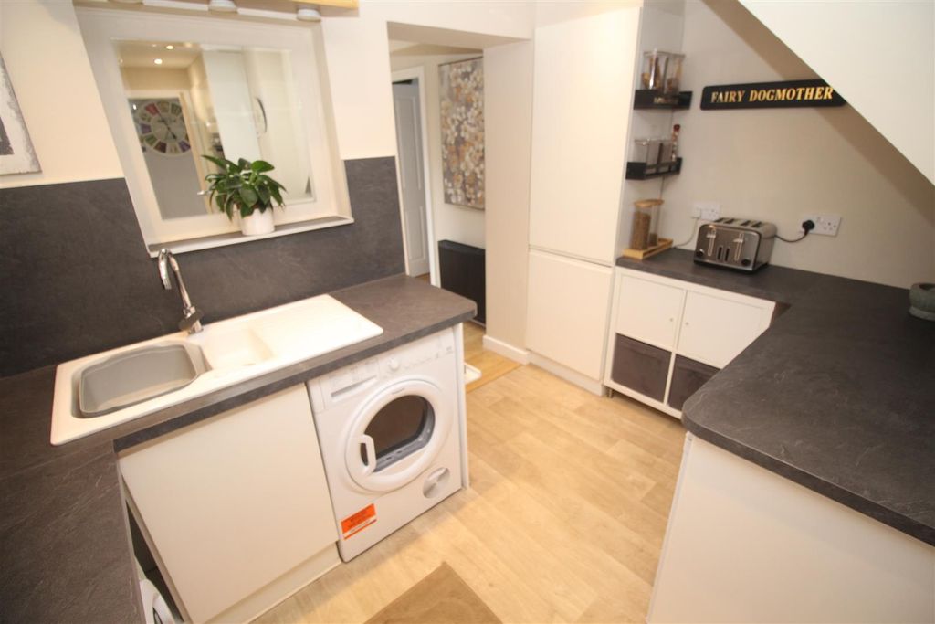 Additional image 8 of 4 bed terraced house for saleOronsay Avenue, Port Glasgow PA14