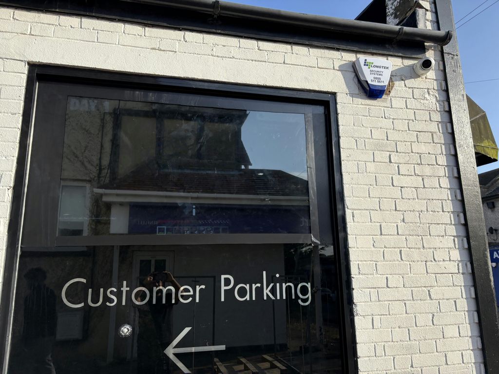 Property photo 2 of 24 P02 - Customer Parking Sign.Jpg