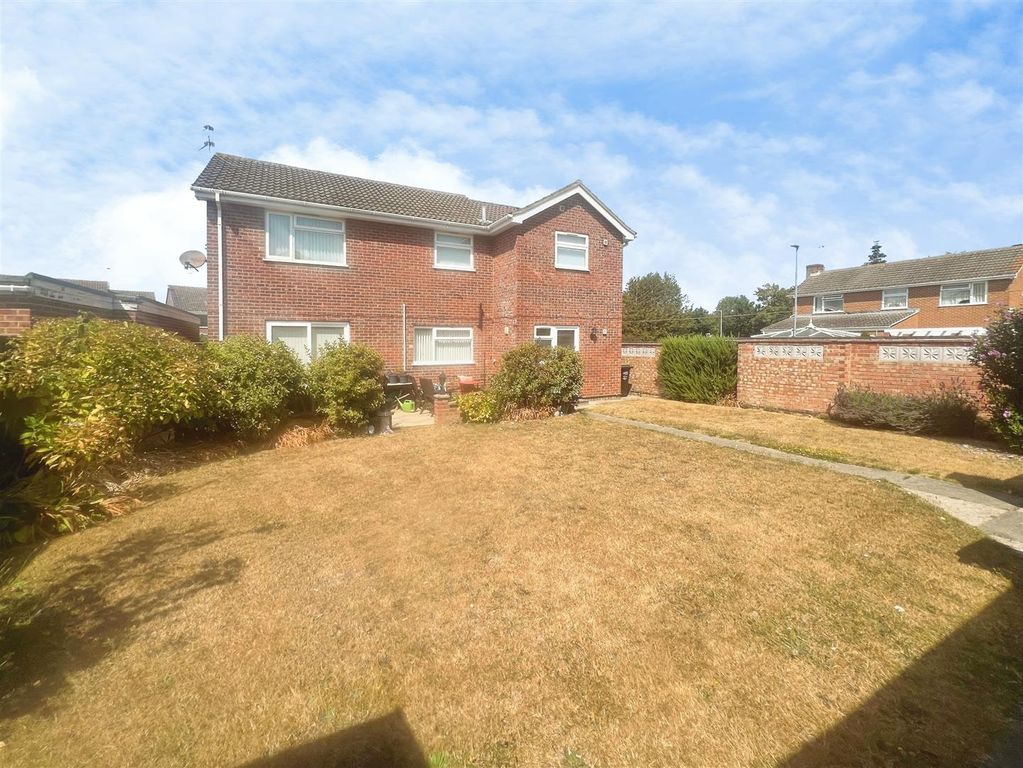 Property photo 2 of 20 Rear Garden