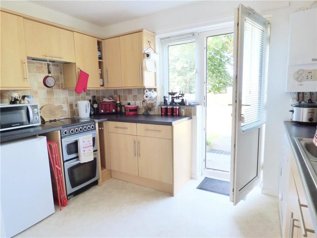 Property photo 3 of 6 Kitchen