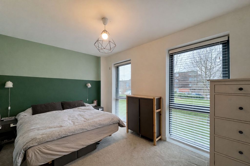 Property photo 3 of 15 Bedroom