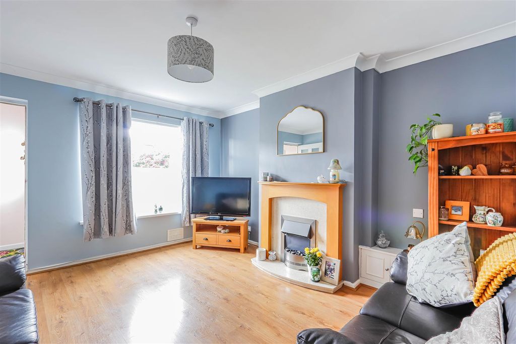 Property photo 3 of 16 Glen Mavis Way -3.Jpg
