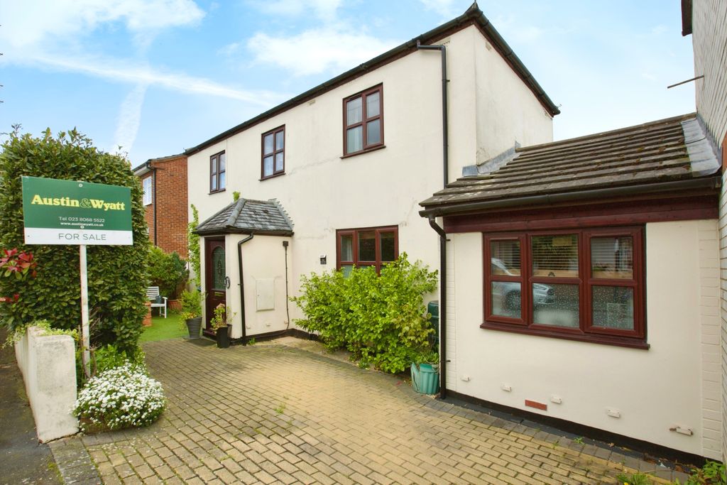 Property photo 1 of 12 Photography