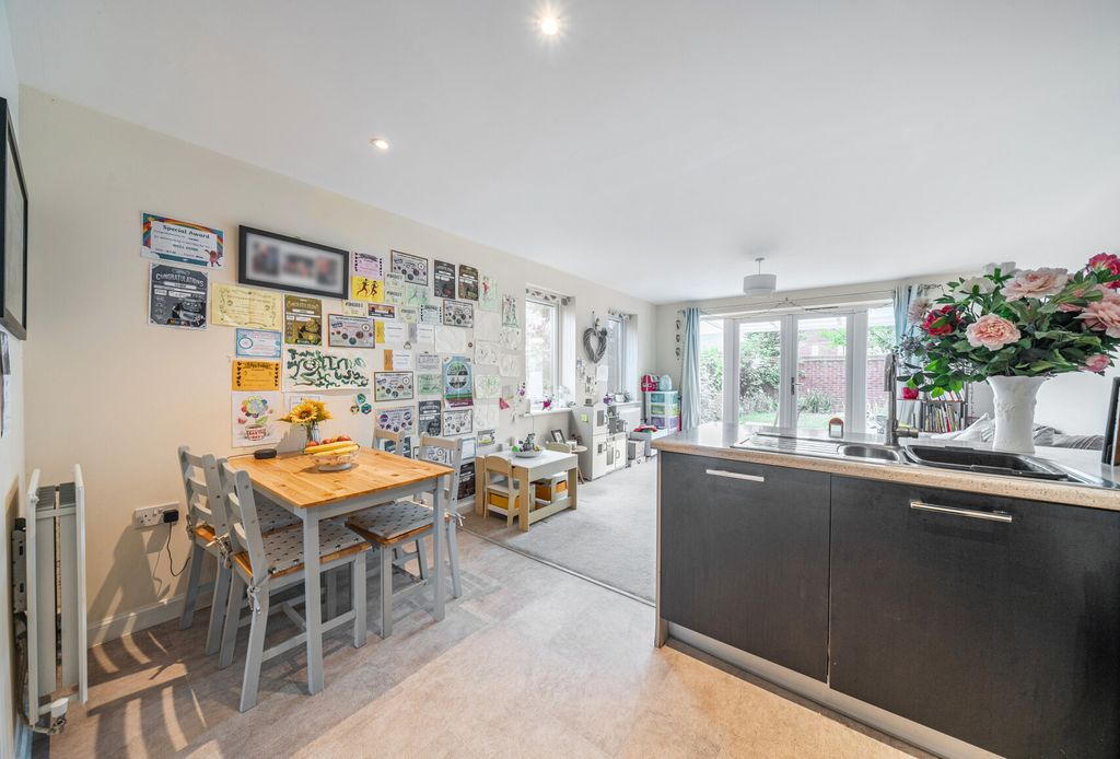 Property photo 3 of 19 1294256-29-682B4F...
