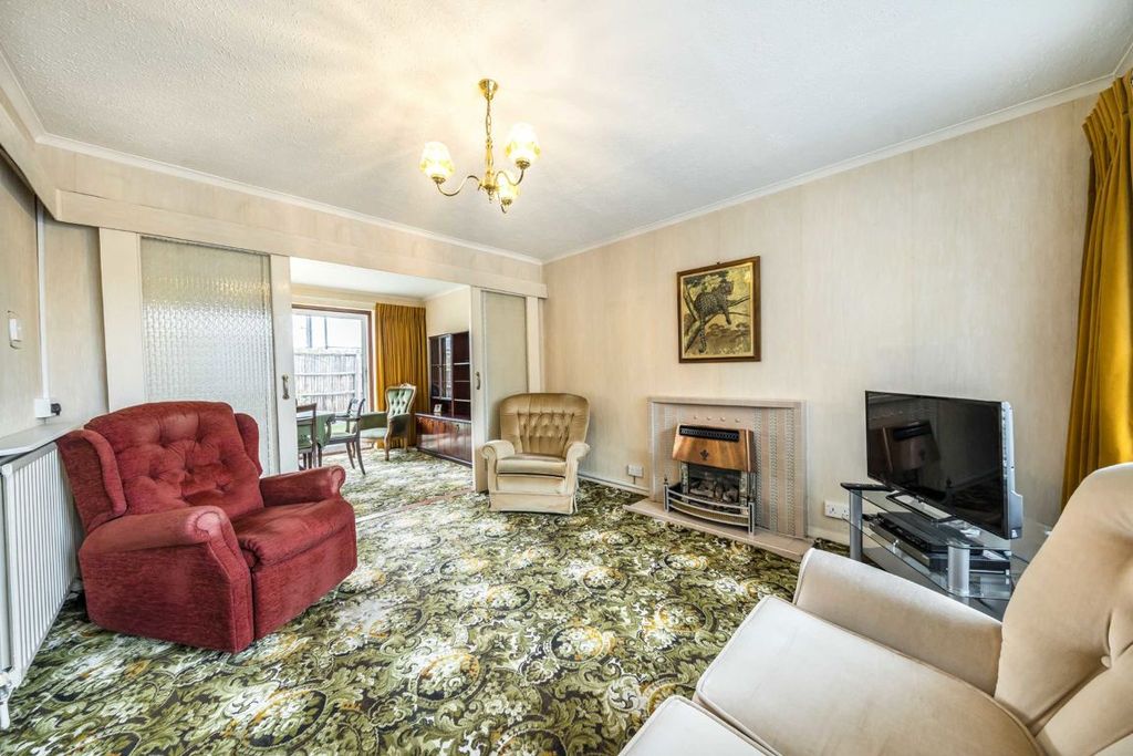 Property photo 2 of 6