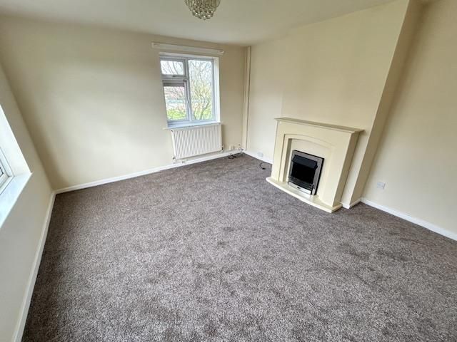 Property photo 3 of 7 Lounge