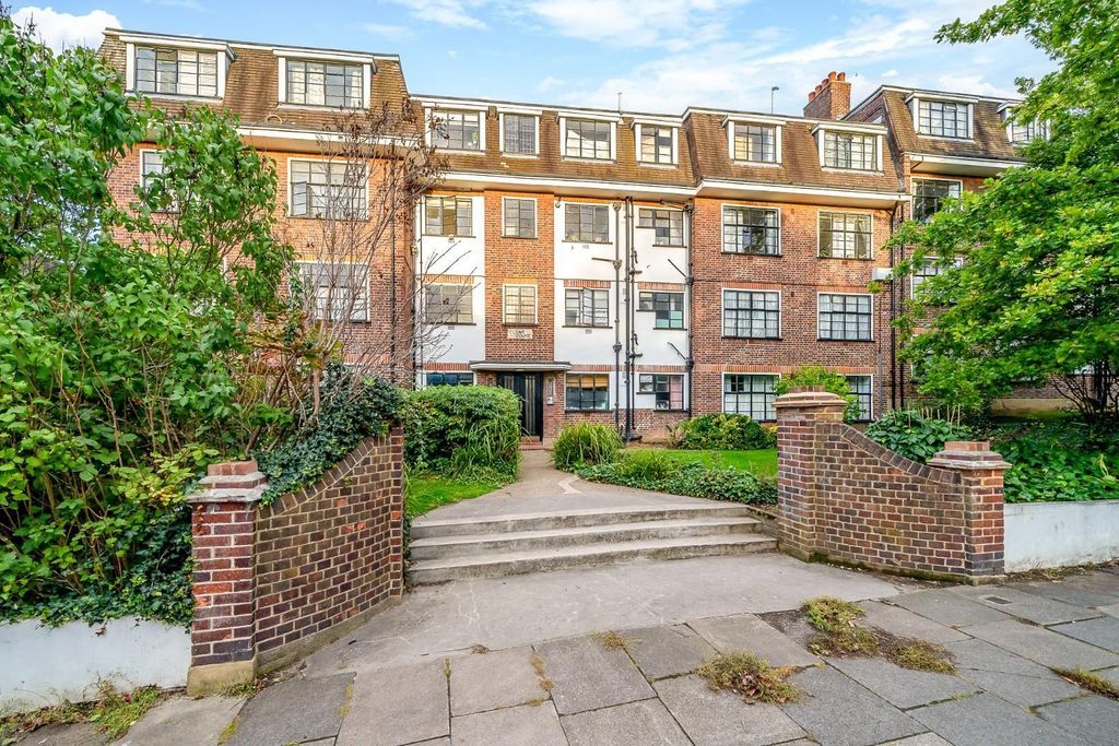 Property photo 1 of 18