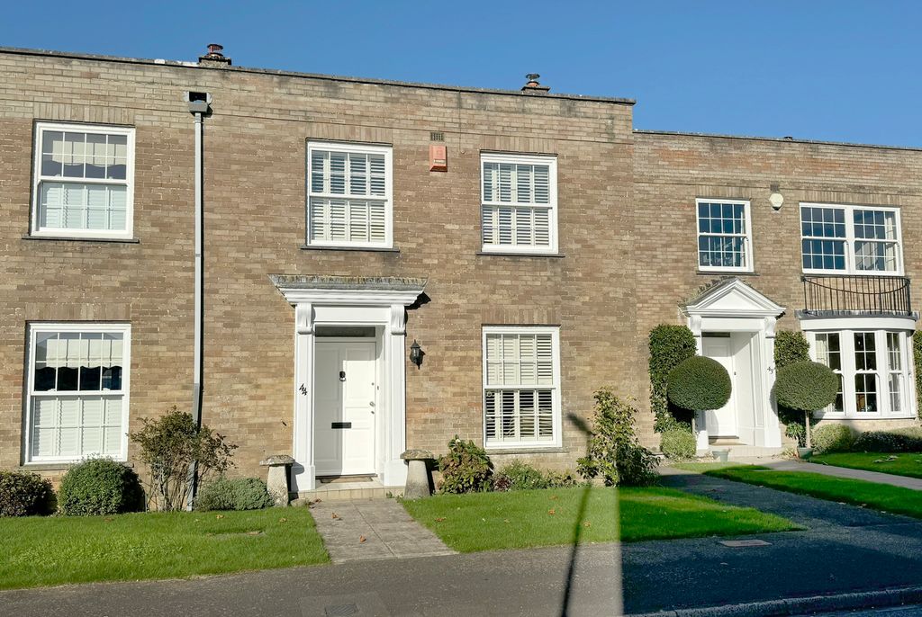 Property photo 1 of 10 44 Cp Main