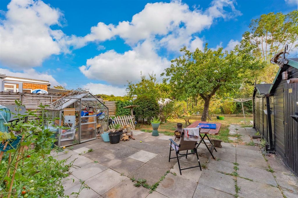 Property photo 2 of 30