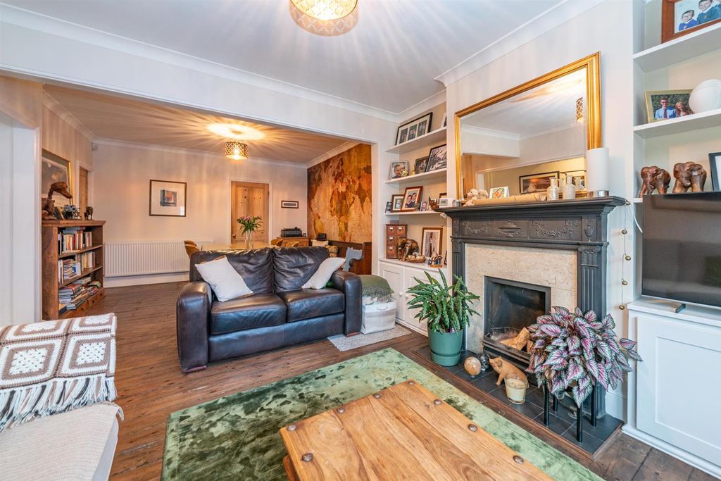 Property photo 2 of 23 5-Liverpool-Road-6887.Jpg