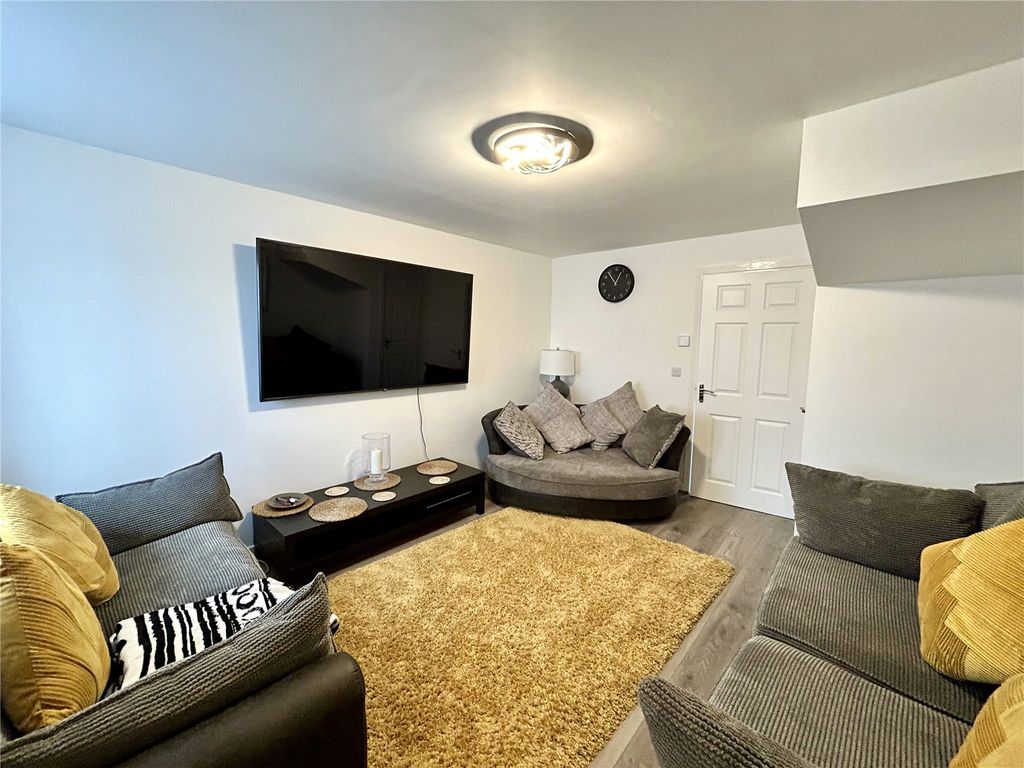 Property photo 2 of 17 Picture No. 02