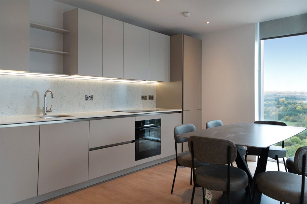 Property photo 2 of 24 Picture No. 41