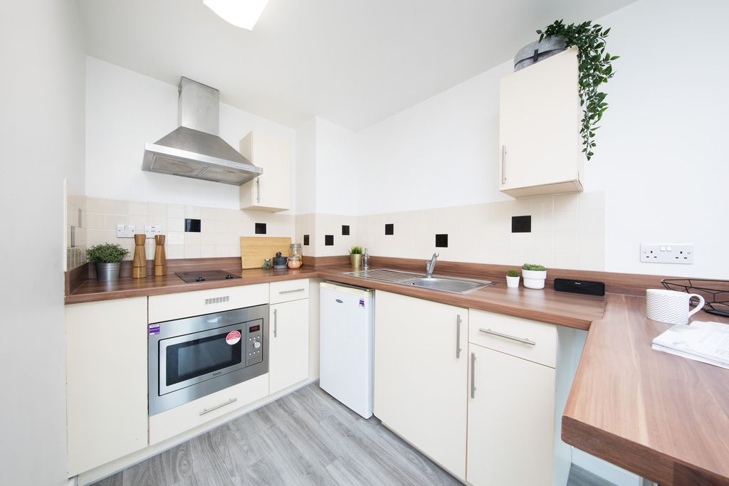 Property photo 3 of 18 8405009.Jpg