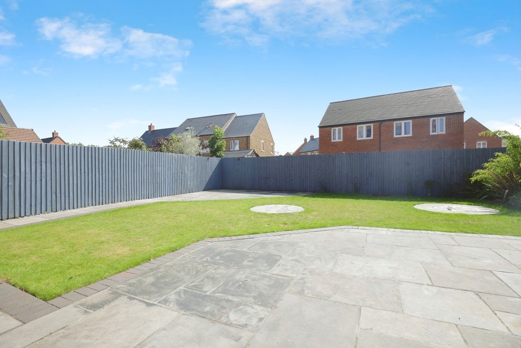 Property photo 2 of 14 Photo