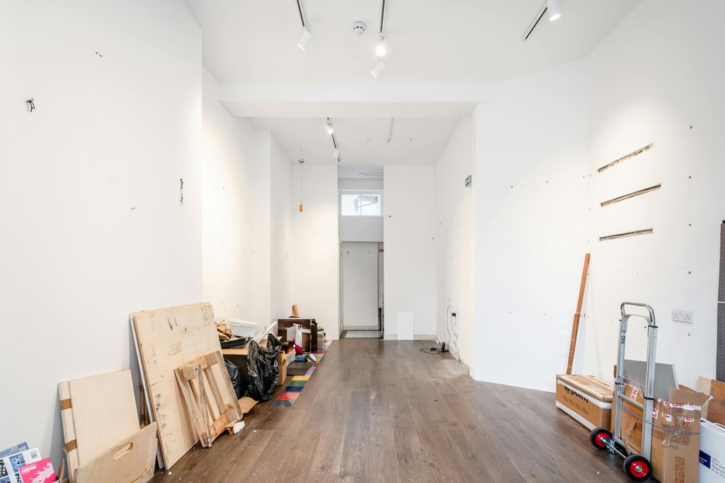 Property photo 3 of 9 Leigh St 6  5.Jpg