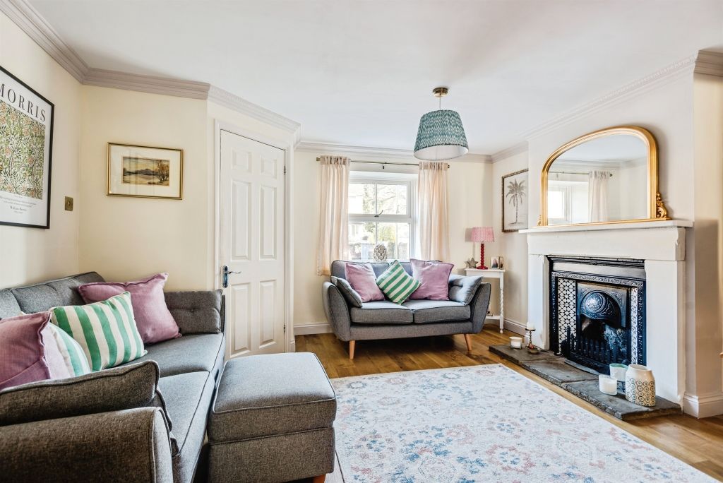 Property photo 3 of 17