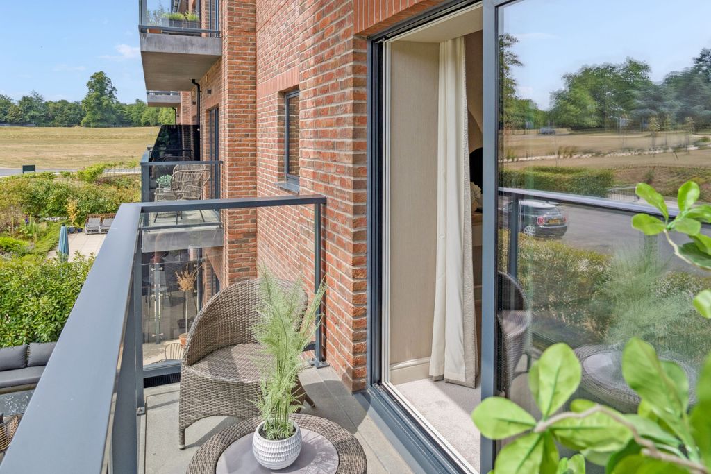 Property photo 3 of 18