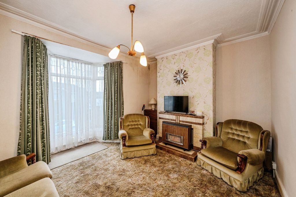 Property photo 2 of 19 Pbox-Img.Jpg