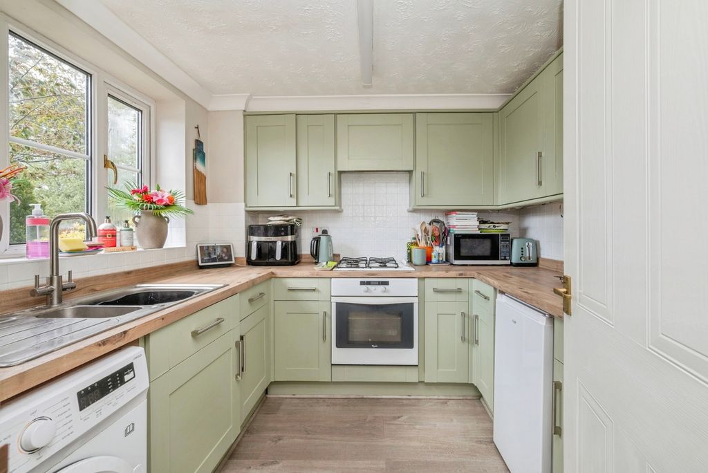 Property photo 3 of 12 Pbox-Img.Jpg