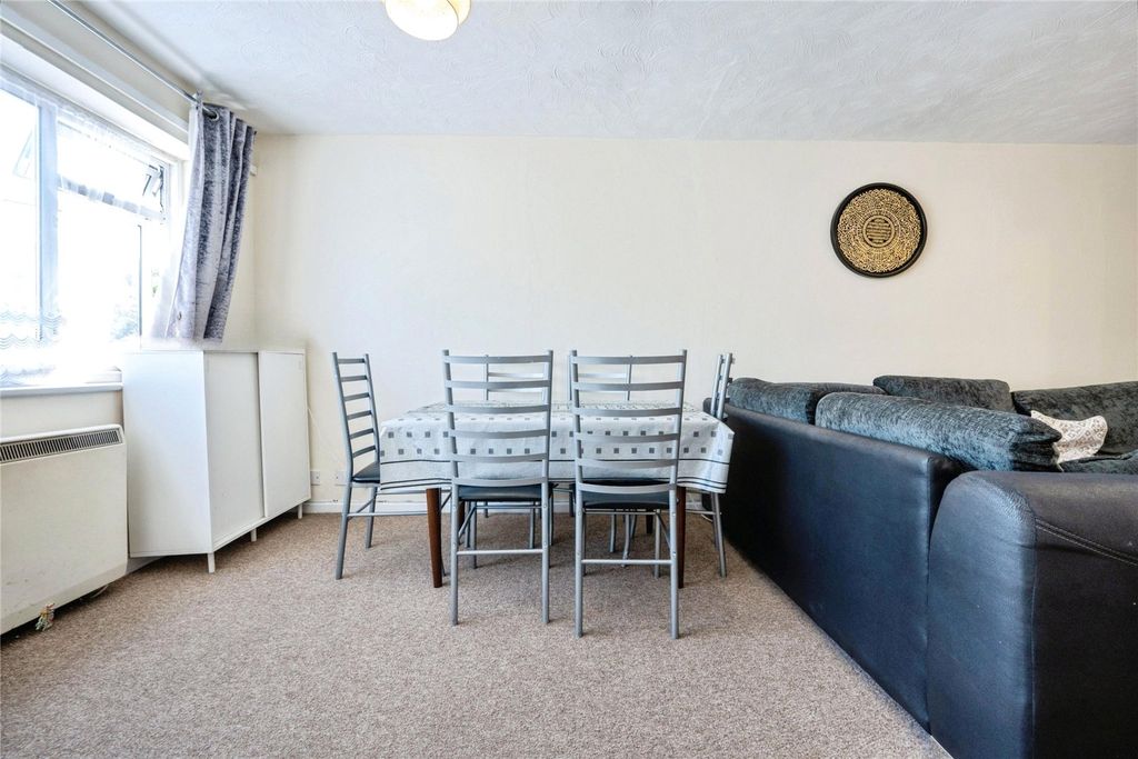 Property photo 3 of 11 Picture No. 33