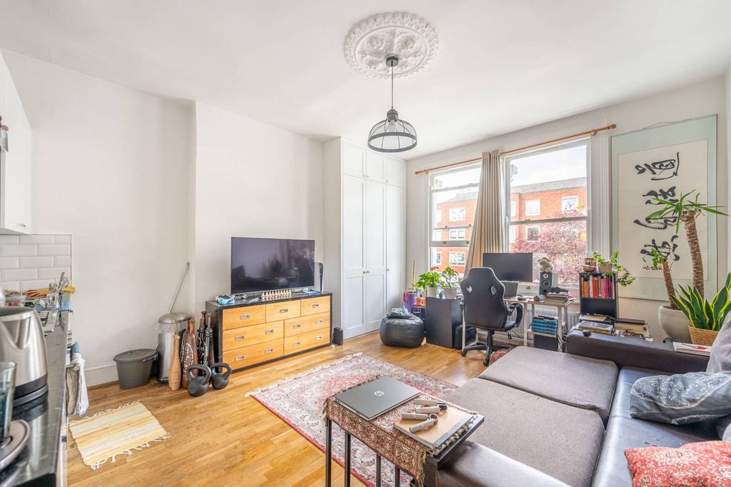 Property photo 1 of 6