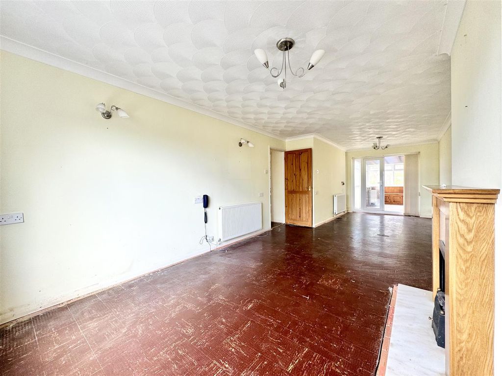 Property photo 3 of 21