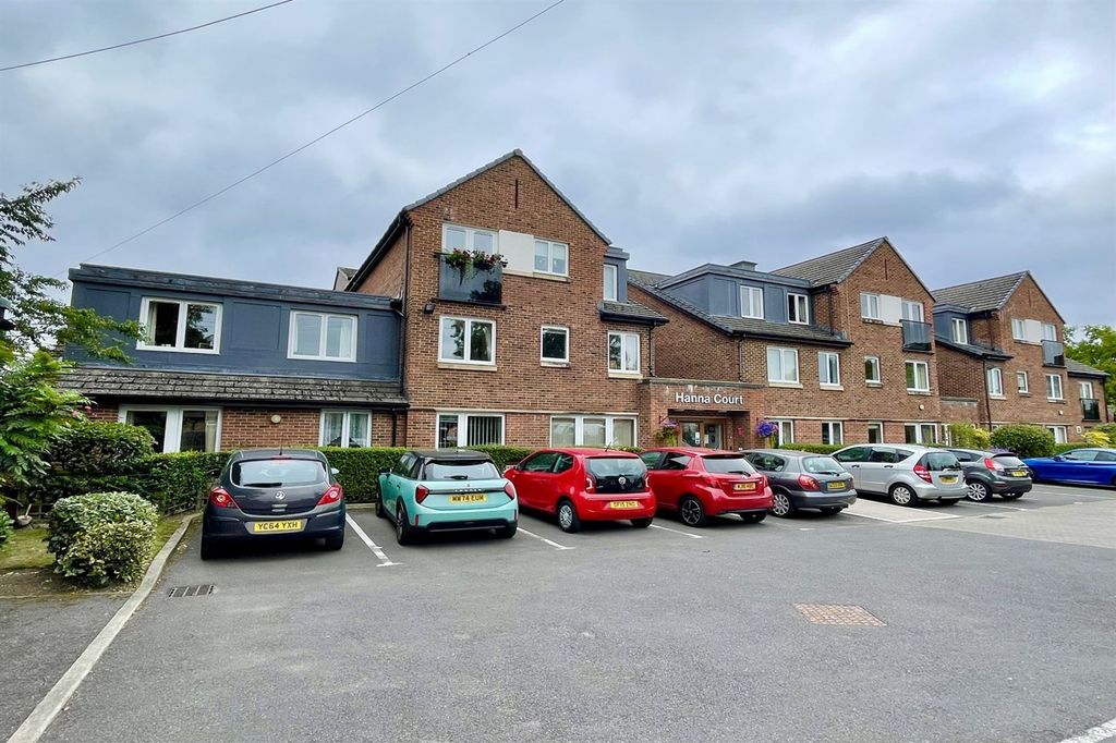 Property photo 1 of 12 (Main)