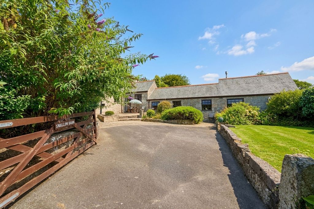 Property photo 1 of 38