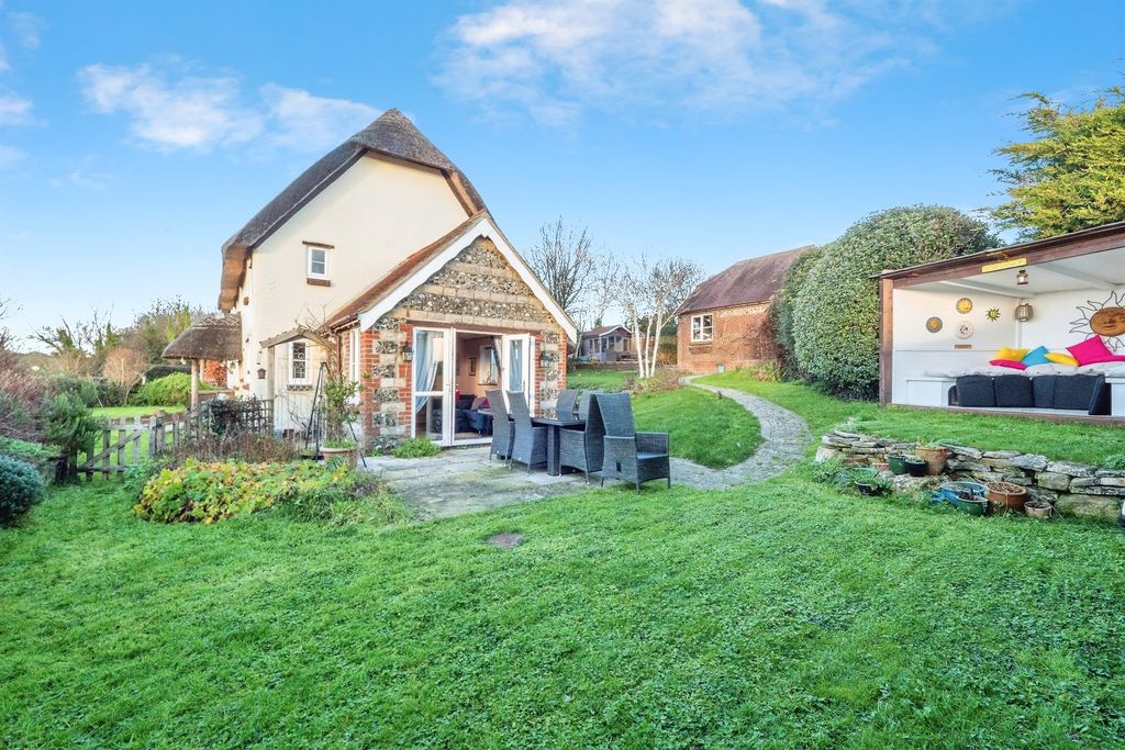 Property photo 2 of 16