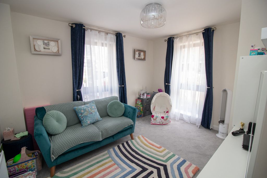 Additional image 4 of 4 bed detached house for saleBlackthorn Drive, Harlow CM17
