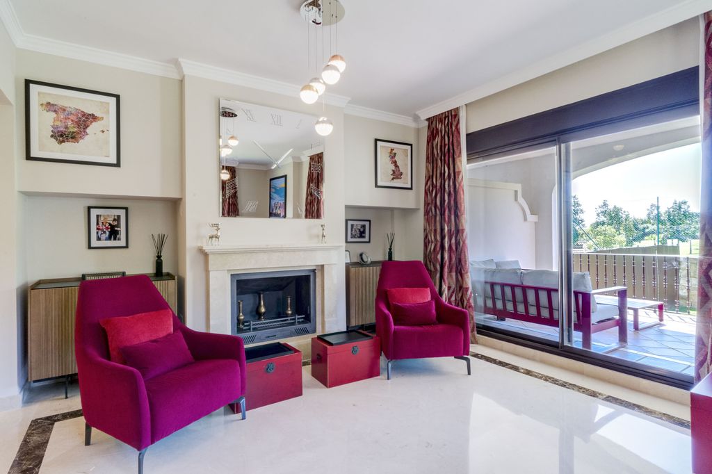 Property photo 2 of 43