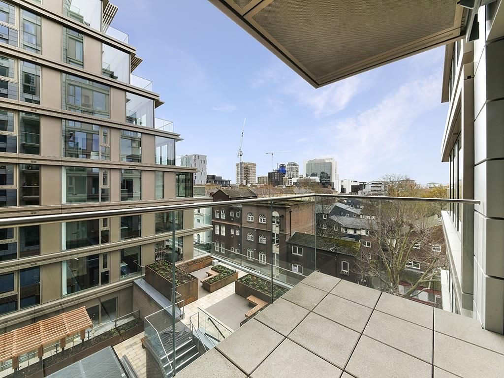 Royal Mint Street, Tower Hill, London E1, 1 bed flat to rent, £2,708 ...
