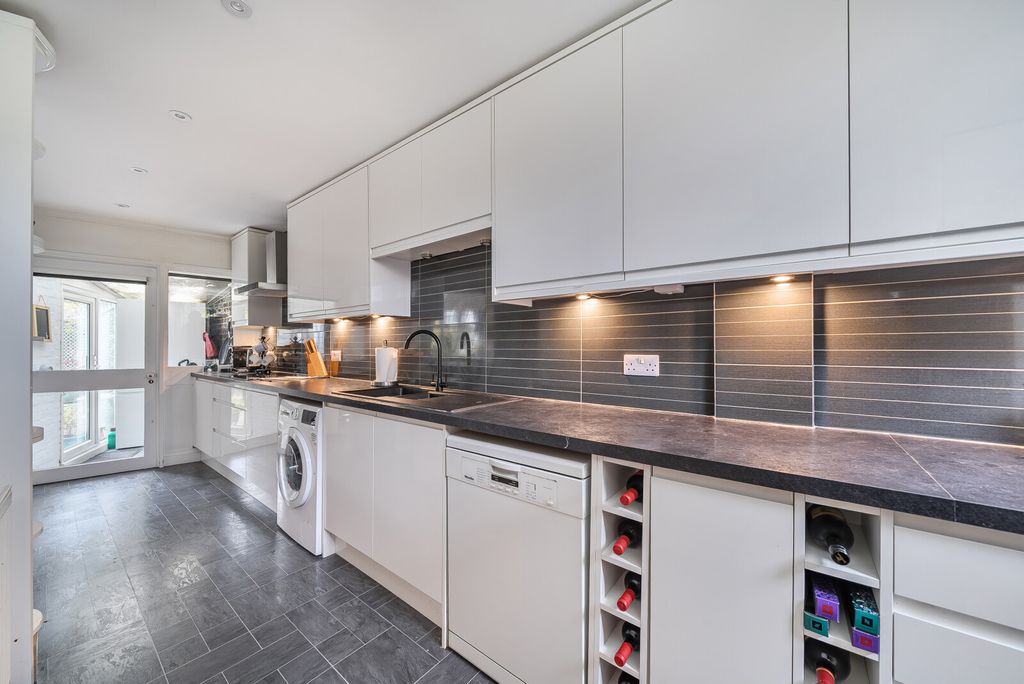 Property photo 3 of 17 1375438-4-6908Ac8...