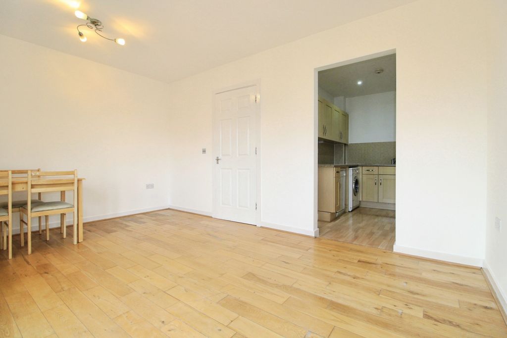 Property photo 3 of 21 Gallery