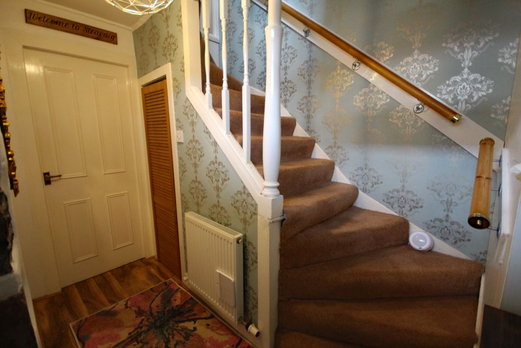 Property photo 2 of 40