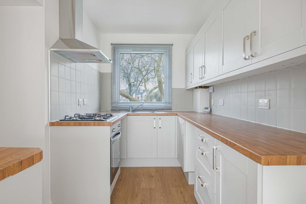 Property photo 3 of 13 Kitchen