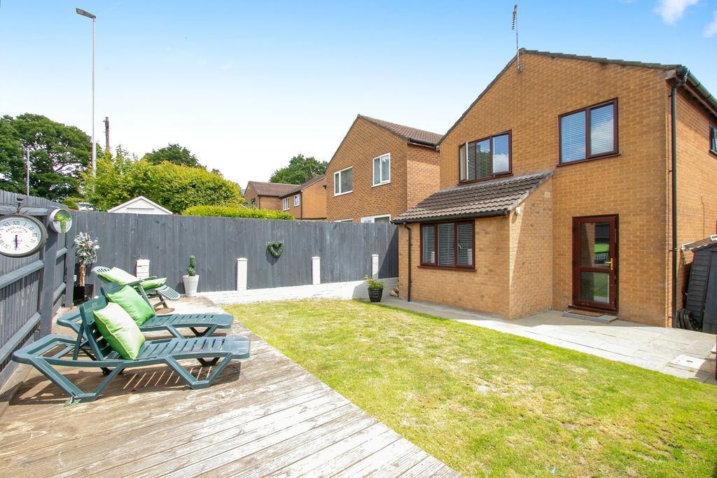 Property photo 2 of 17 Photo