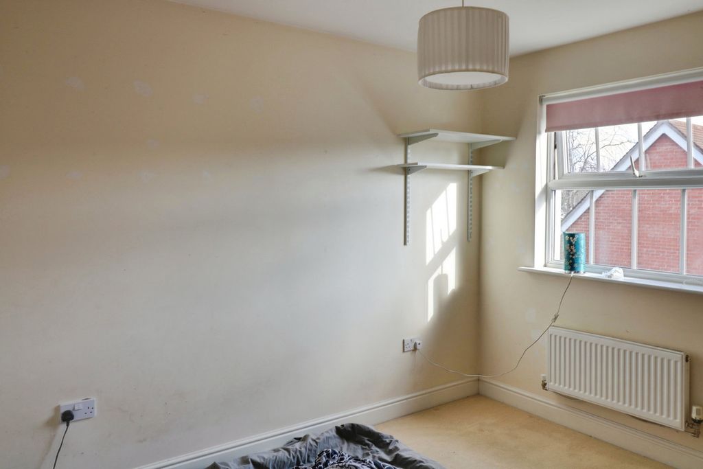 Property photo 3 of 20