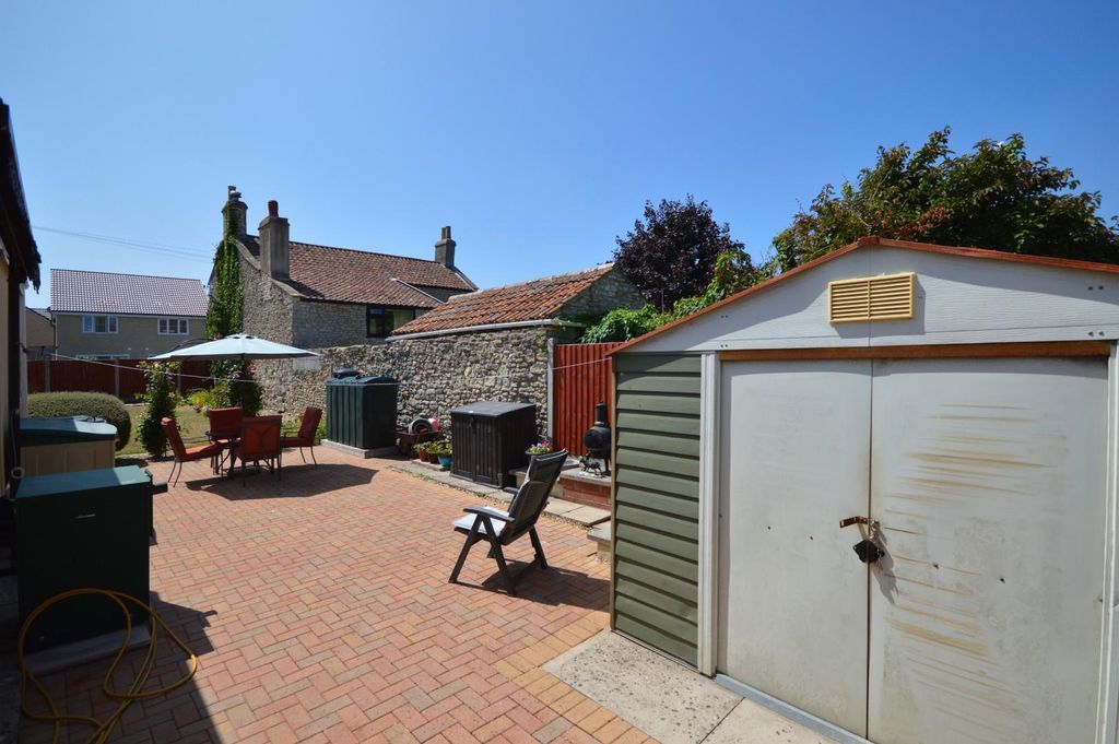 Property photo 2 of 16