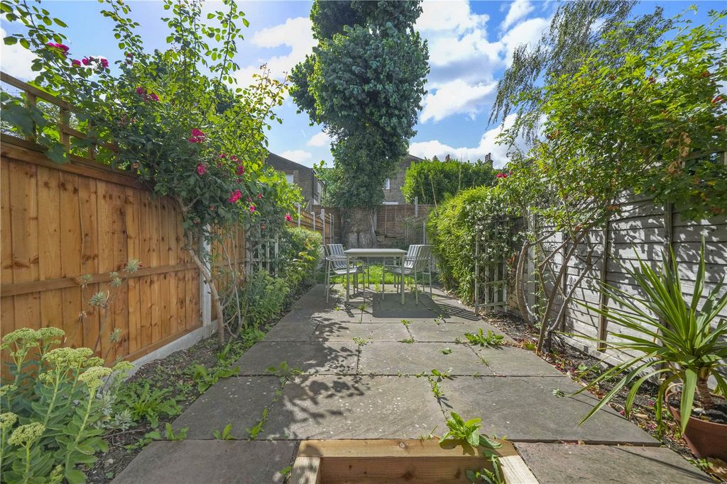 Property photo 3 of 17 Picture No. 04