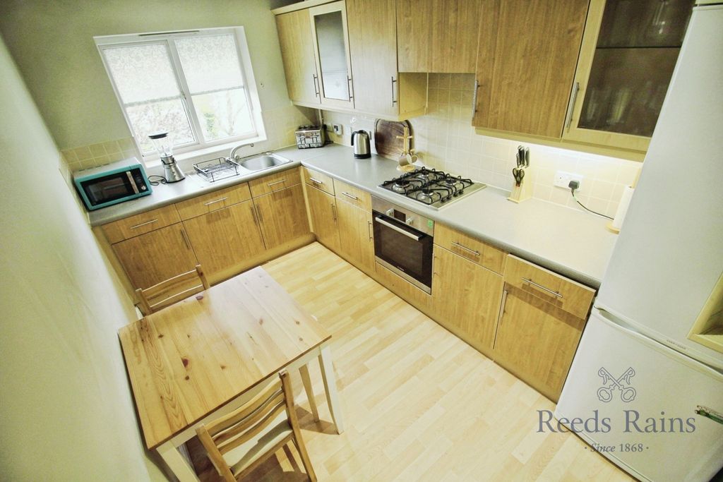 Property photo 2 of 11 Pbox-Img.Jpg