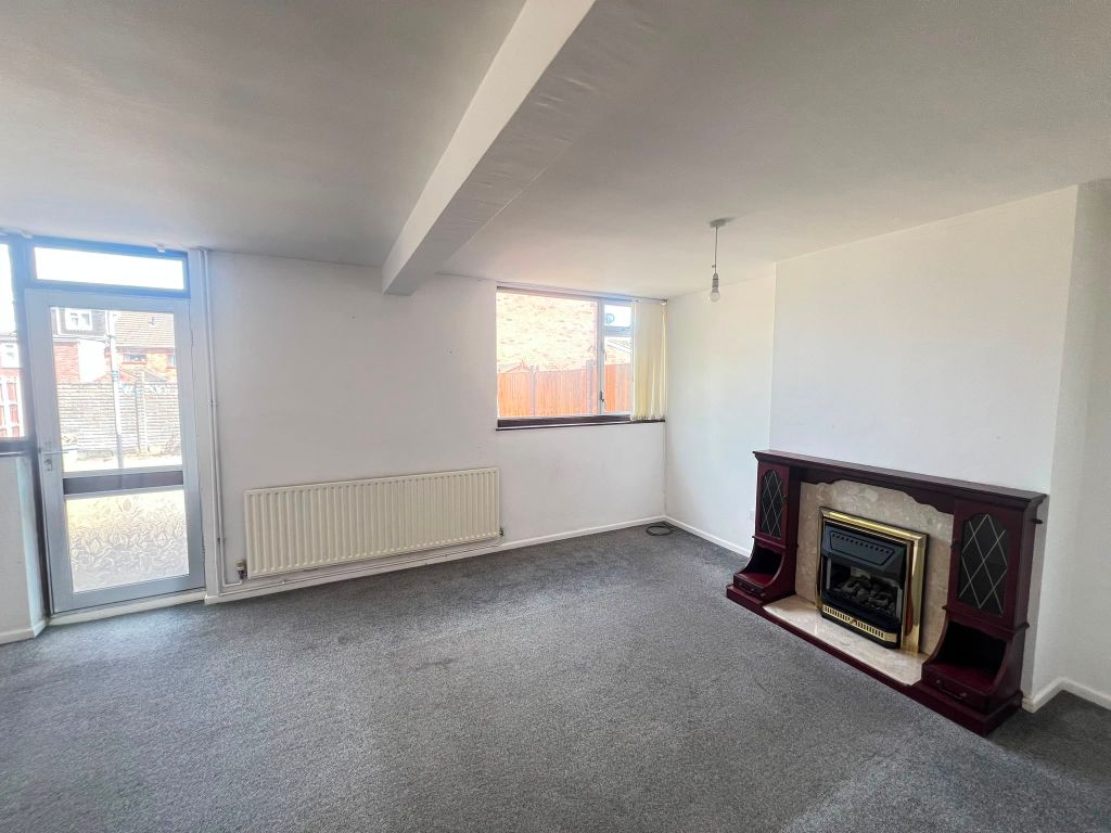Property photo 3 of 16 9Db6A572-F6A0-4075-Bc42-632E62632798