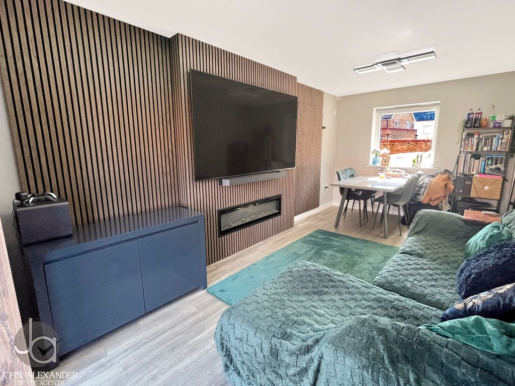 Property photo 3 of 12 20260408_121156362_0.5