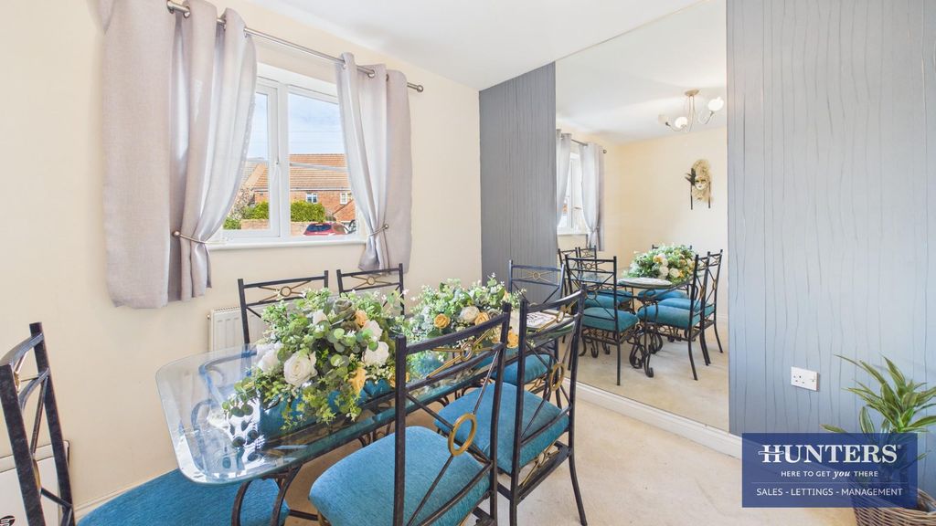 Property photo 3 of 19 Dining Room/Bedroom 4