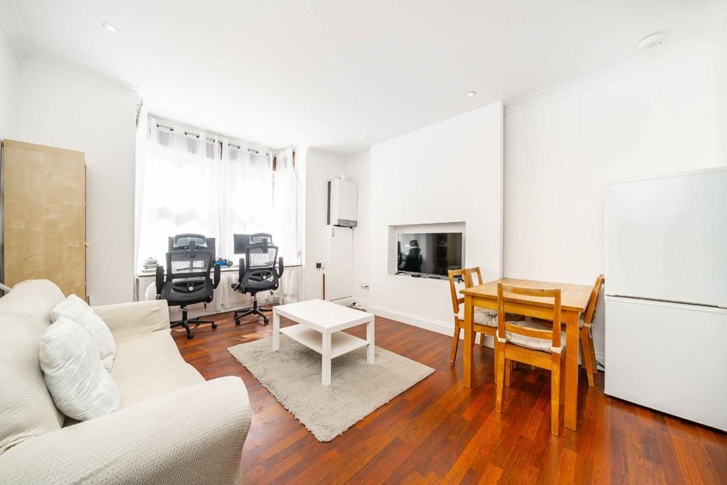 Property photo 2 of 5