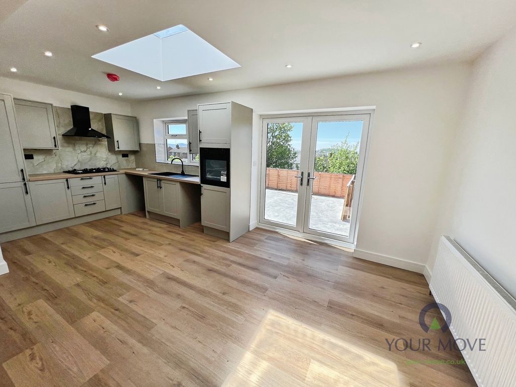 Property photo 3 of 18 Pbox-Img.Jpg