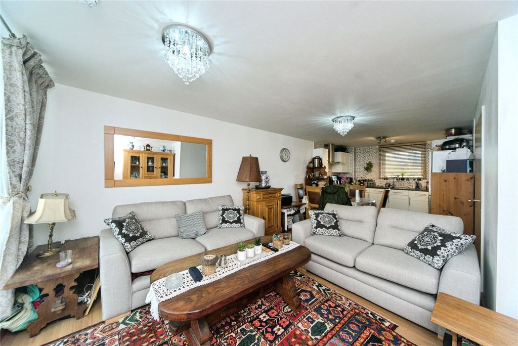 Property photo 2 of 26 Picture No. 19