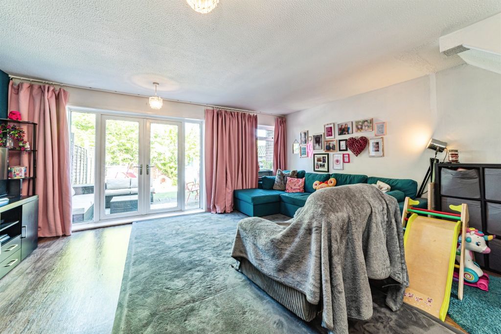 Property photo 2 of 20